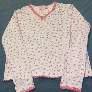 Adorable flowered long sleeve